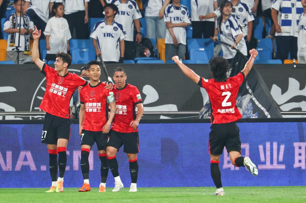 从天赋少年到世界足坛足球生涯高光与竞技价值解析