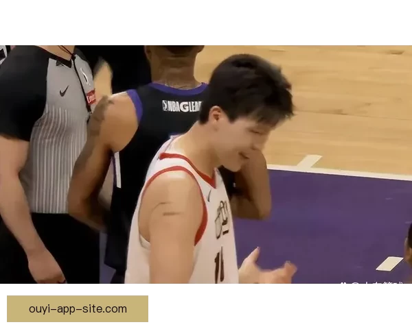 杨瀚森20分7板2助2帽连中7球暴扣未能挽救29分逆转遭淘汰